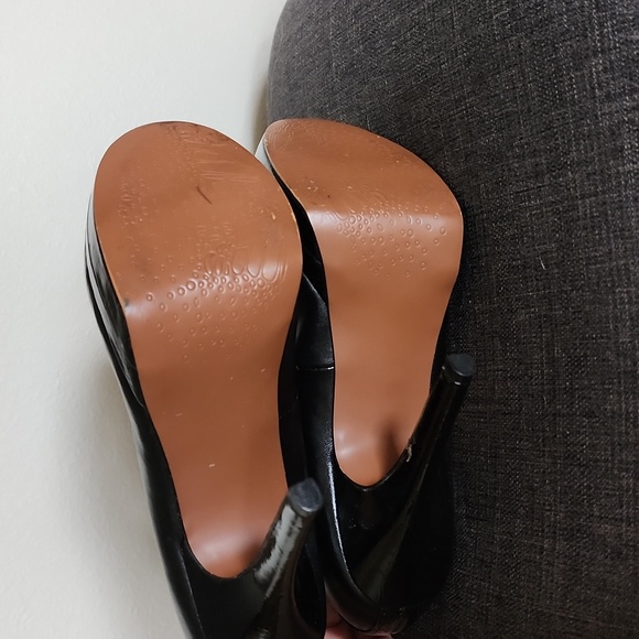 Xoxo Pumps - Picture 6 of 10